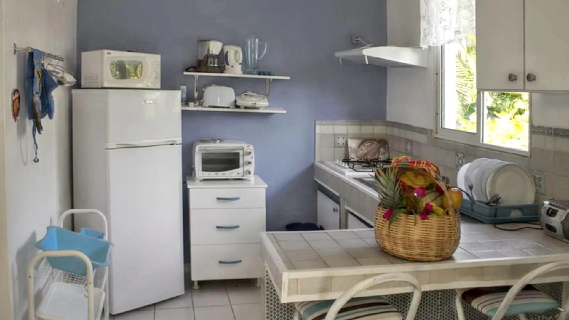 Prázdninový dům Bungalow Charmant A Sainte-Rose Avec Terrasse Et Piscine